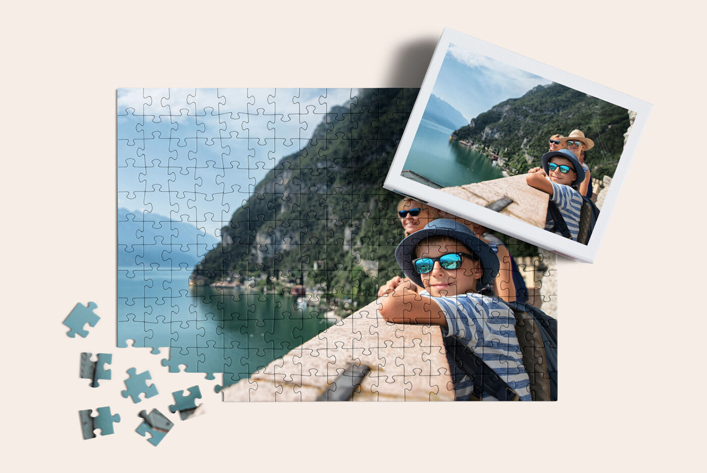 Puzzle personnalisé d’un lac de montagne avec sa boîte assortie