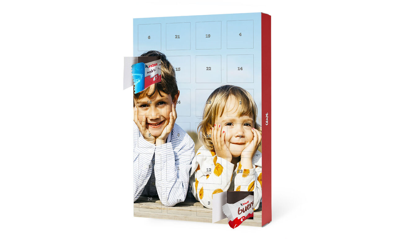 Calendrier de l'Avent personnalisé portrait avec chocolats kinder® et la photo de deux enfants