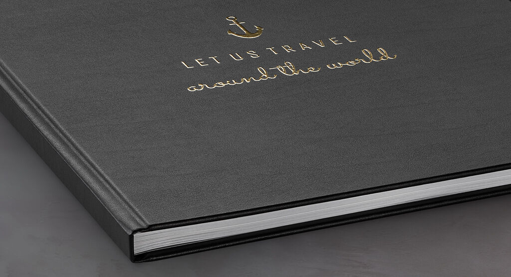 Couverture cuir prestige d'un album photo avec effets relief