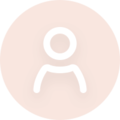 Un avatar transparent sans caractéristiques sur fond clair