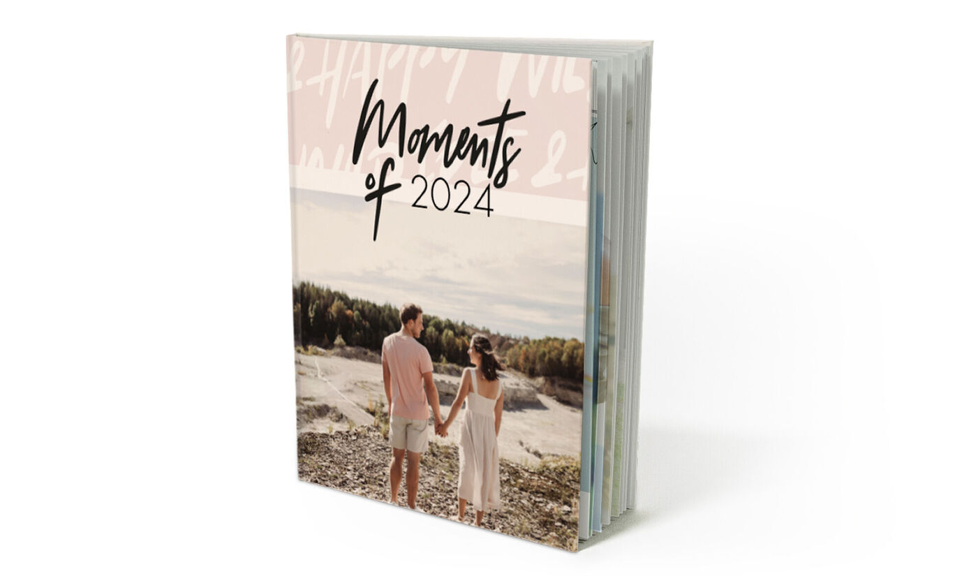 Modèle d'album photo de l'année avec un design Moments de 2024