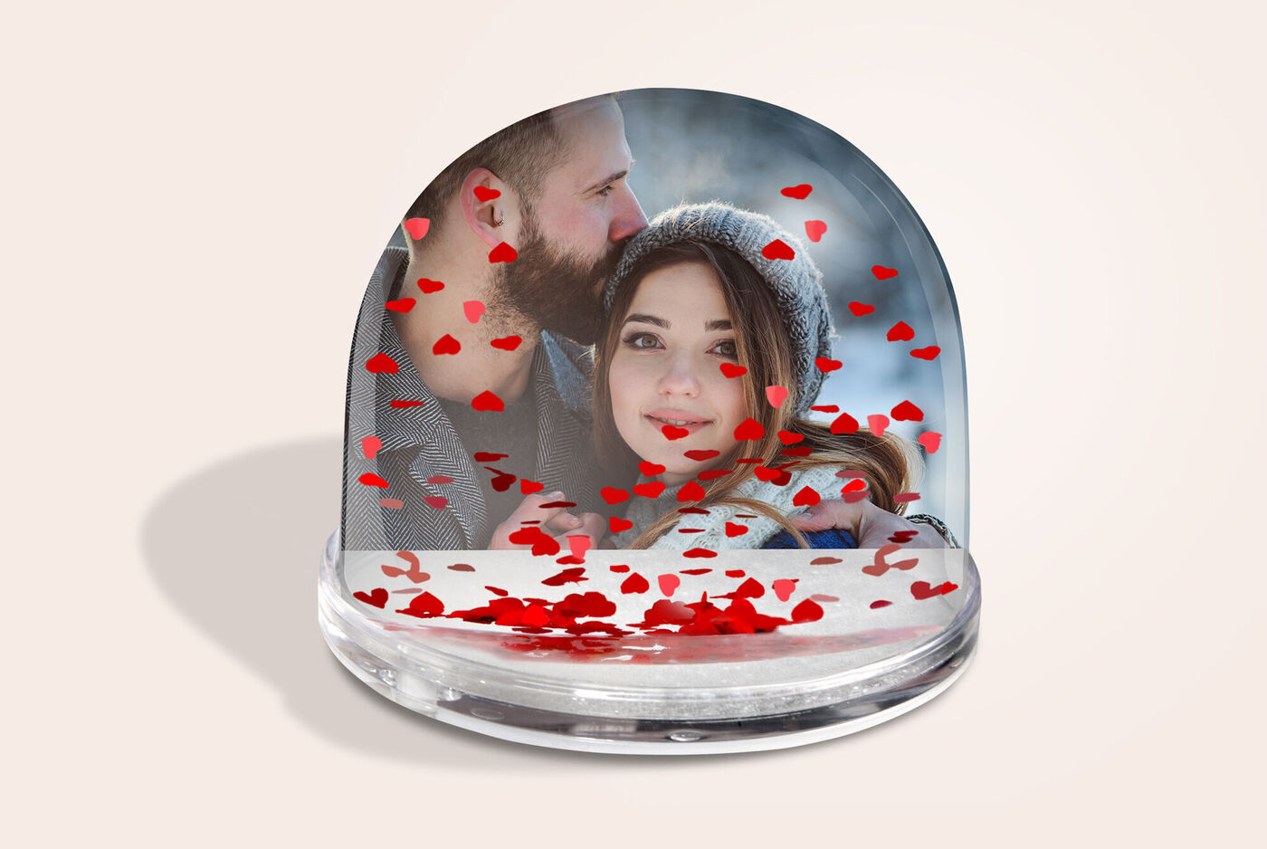 Boule à cœurs rouges personnalisée avec photo