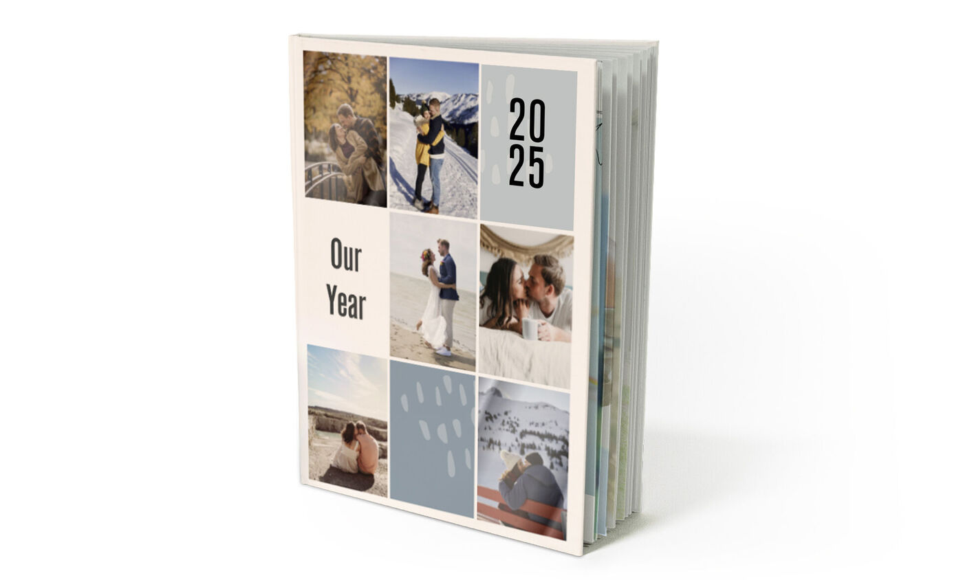 Modèle d'album photo de l'année 2025 avec un pêle-mêle de photos