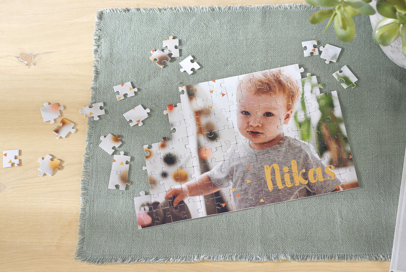 Petit puzzle personnalisé pour enfant avec la photo de Nikas