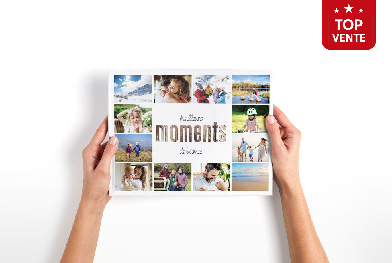 Livre Photo CEWE A4 paysage tenu entre les mains avec le logo Top Vente