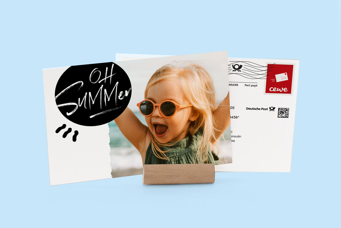 Cartes postales avec un design estival et un motif joyeux.