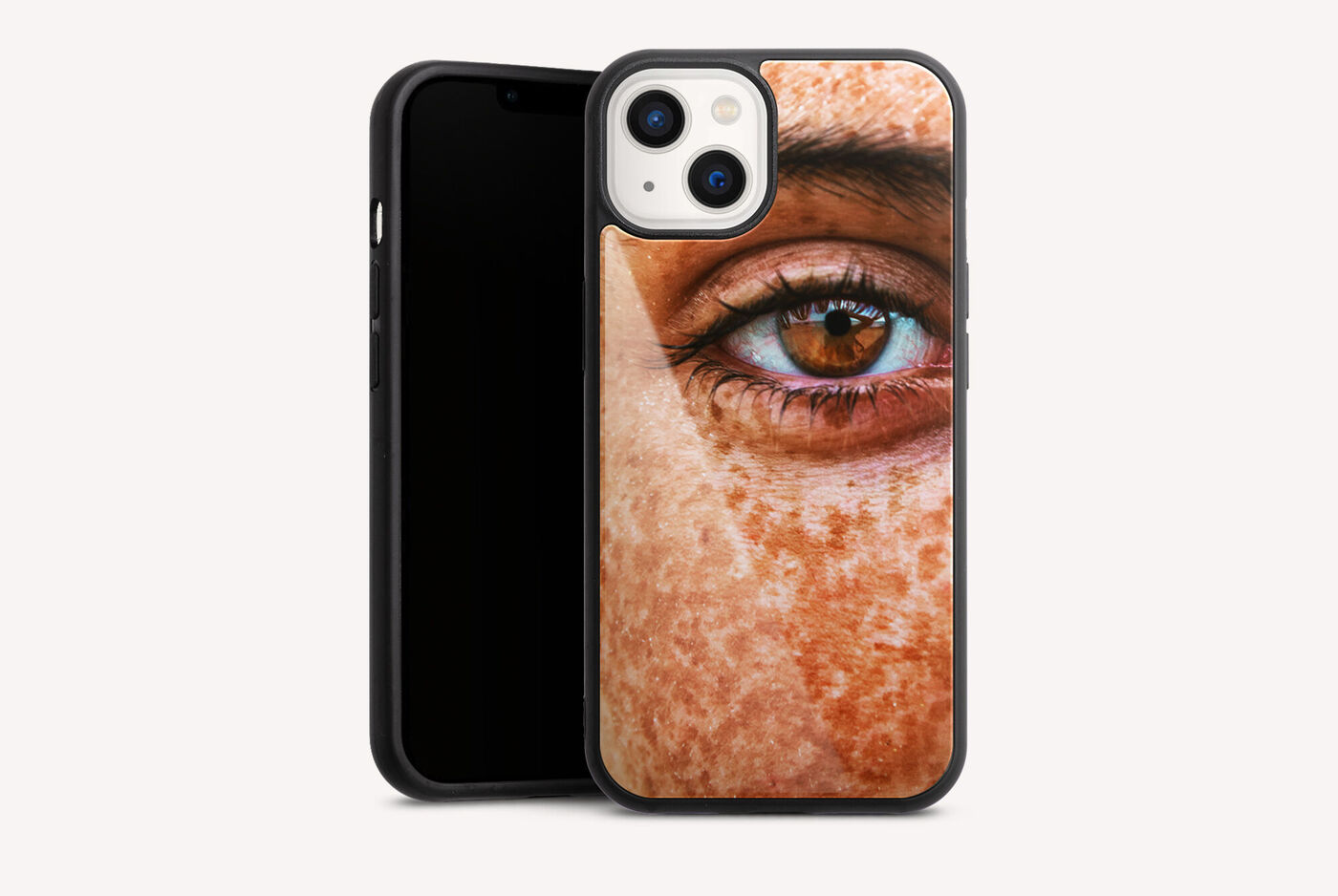 Coque en verre trempé personnalisé avec une photo en gros plan sur un œil