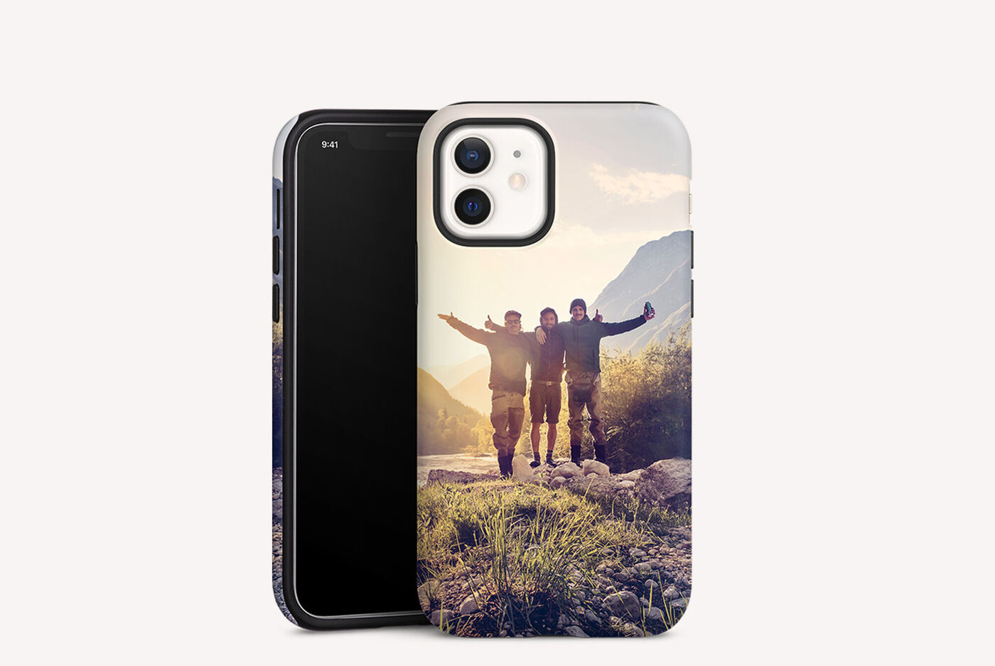Coque personnalisée renforcée avec une photo de 3 amis dans la nature